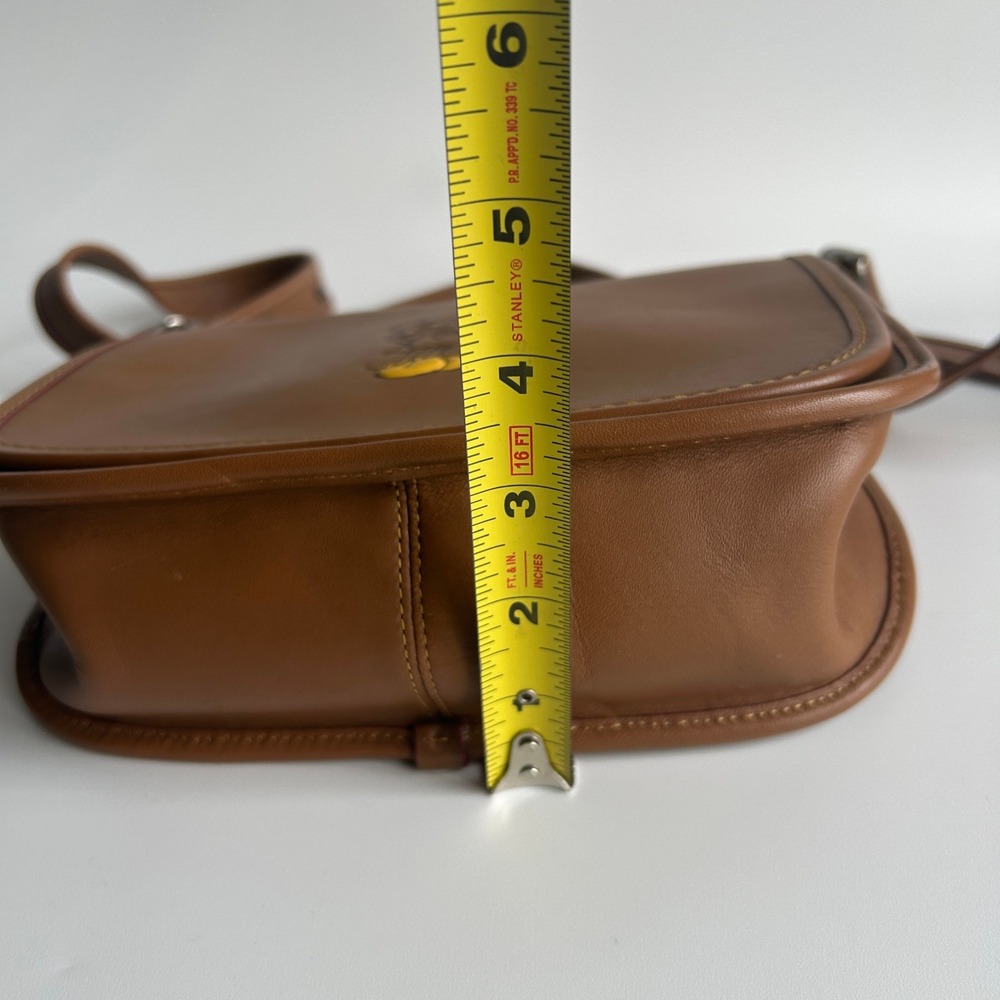 Disney Coach Mickey Mouse Saddle Bag 23 Tan Glovetanned Leather Excellent - Picture 13 of 13